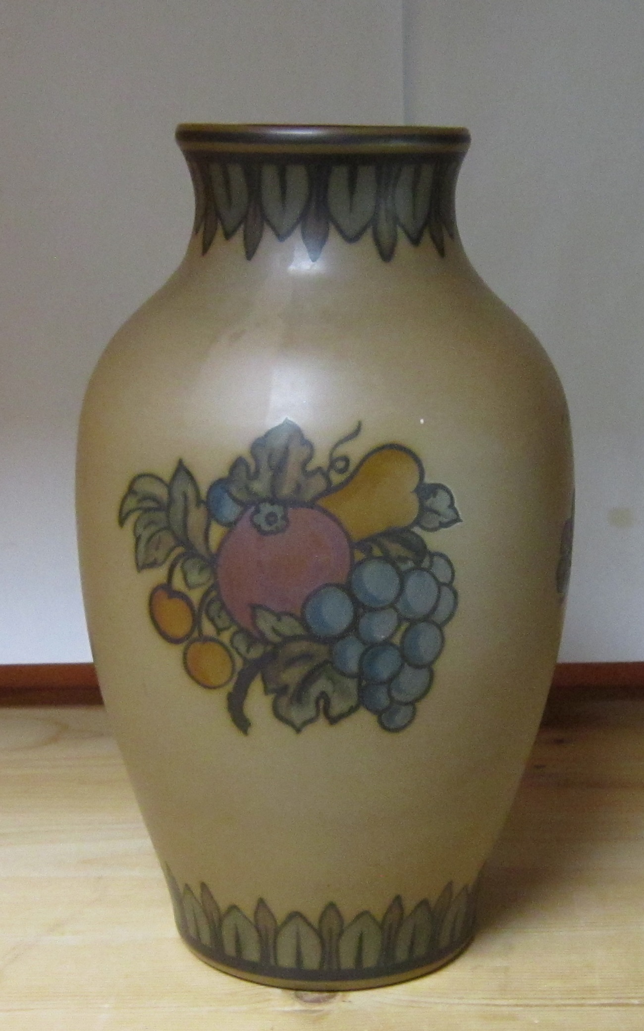 0050 Vase