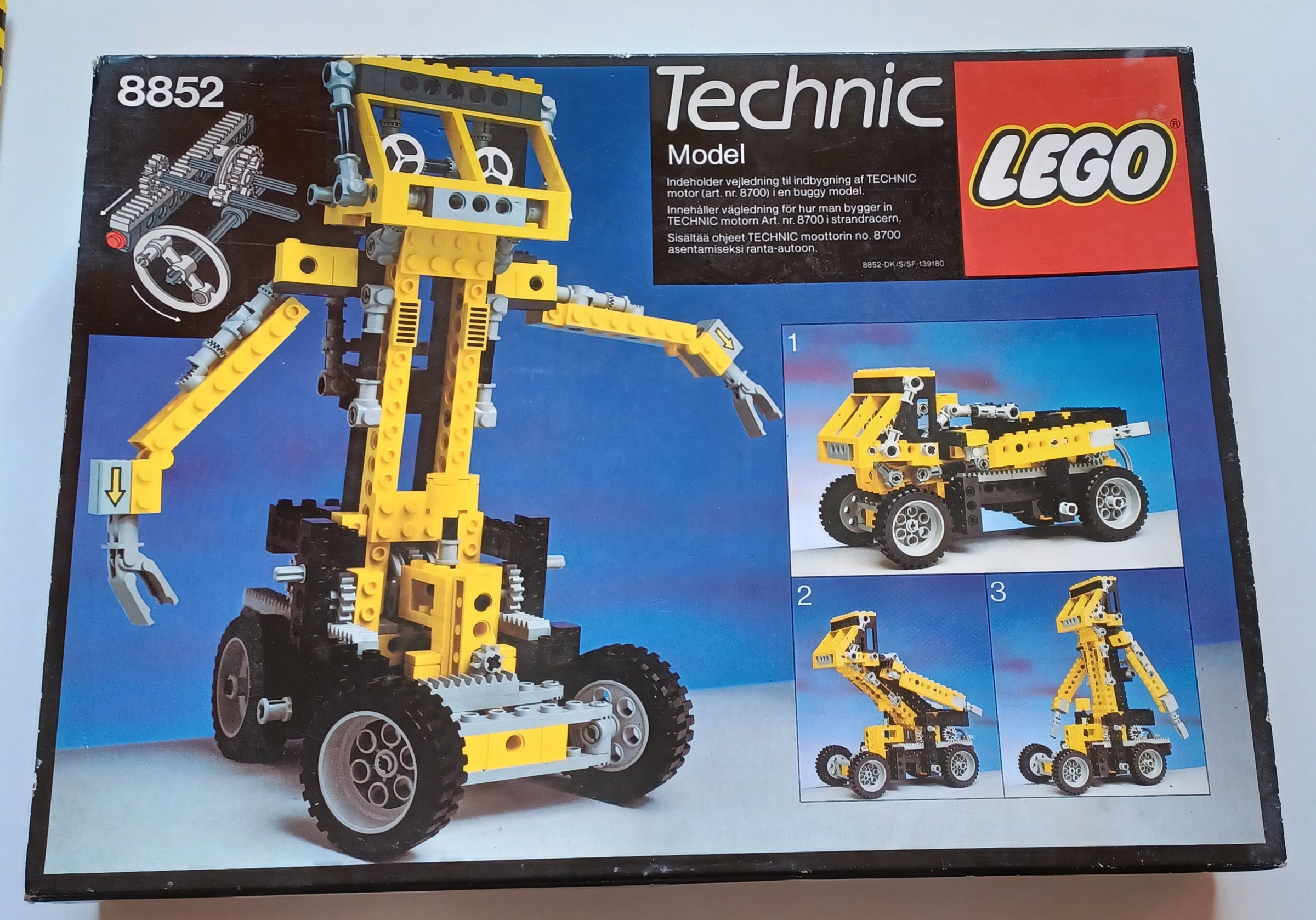 0010 Lego technic 8852