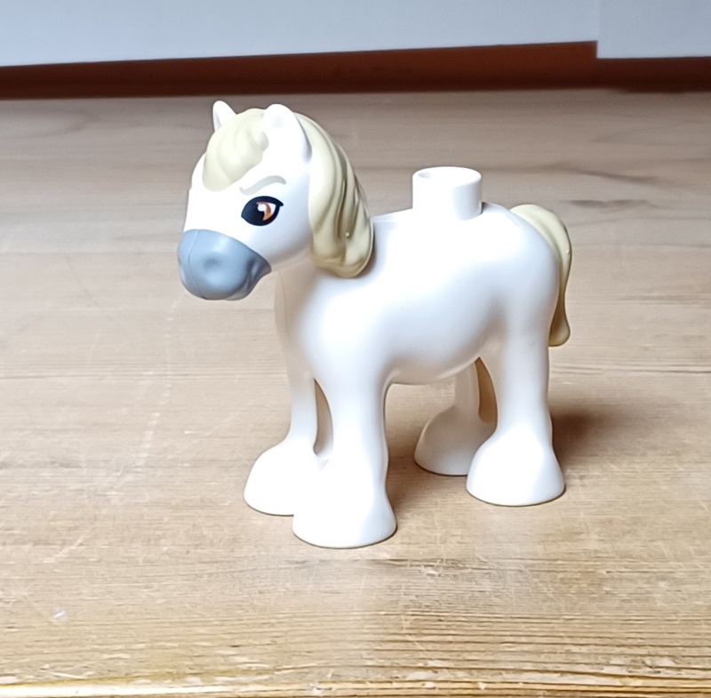 0013 Duplo Pony