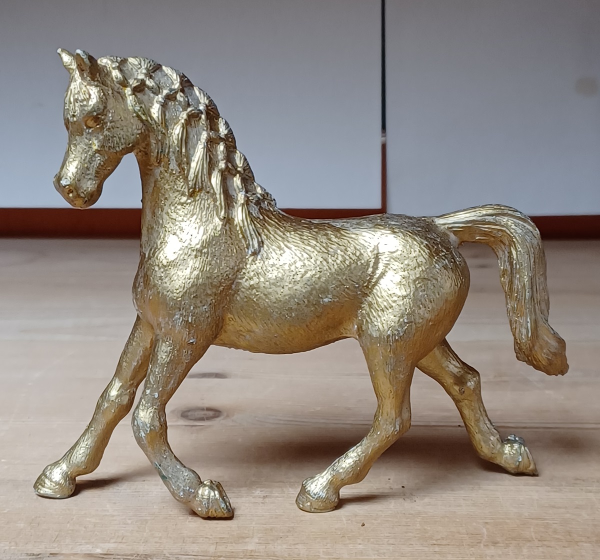 0020 Guld hest