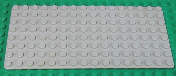0100 Lego plade 8 * 16