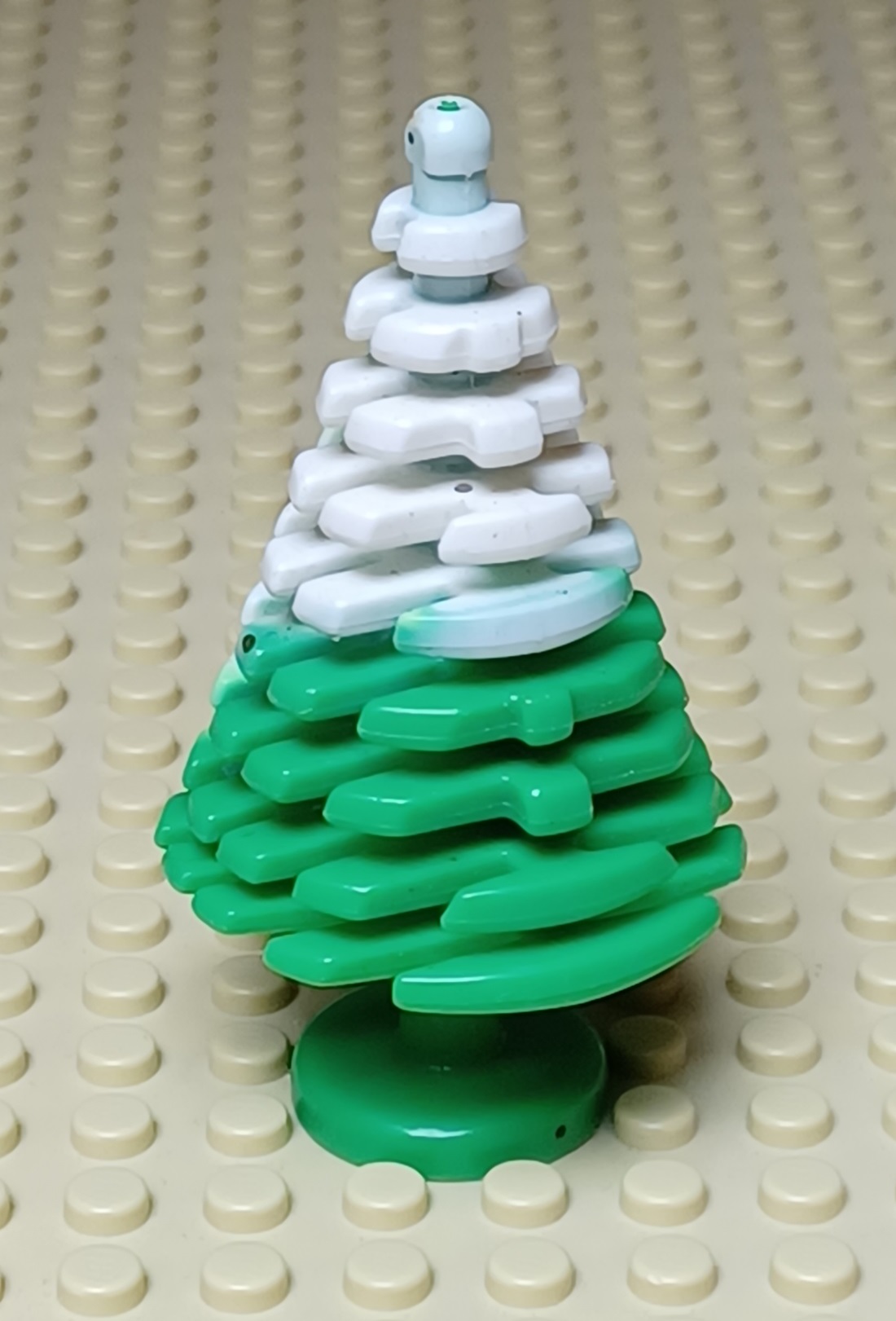 0061 Lego grantræ med sne